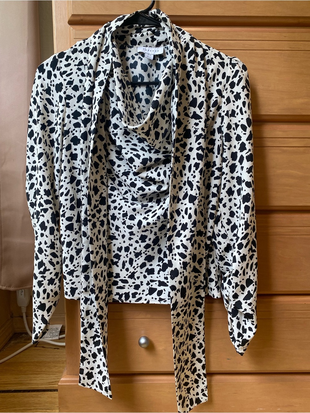 🤠 Cowgirl Up! Top shop cow print scarf blouse like new! Size 2